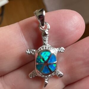 STERLING SILVER 925 BLUE AUSTRALIAN OPAL TORTOISE PENDANT​​